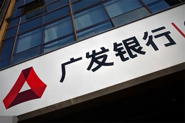 有信用卡和沒(méi)信用卡的區(qū)別，想想還是辦張信用卡好！